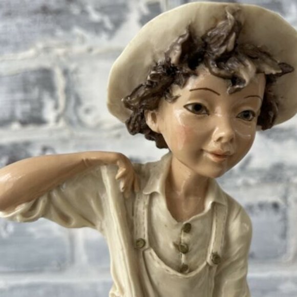 Vittario Tessaro By ADL  Little Boy Digging / Garden Figurine - Picture 2 of 11